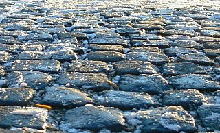 Das Jahresende wird zwar außergewöhnlich mild, aber dafür kommt jede Menge Regen herunter, was vor allem die Ladnwirte freuen wird, denn die vergangenen Monate waren deutlich zu trocken. - NW-Archiv