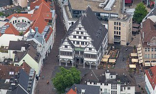 Der Paderborner Stadtrat hat die erneute Stellenausschreibung für den Posten des Schul- und Jugenddezernten beschlossen. - Niklas Tüns