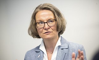 Ina Scharrenbach (46) ist Bau-, Kommunal-, Heimat- und Digitalministerin in NRW. Sie ist Vize-CDU-Chefin in NRW und Präsidiumsmitglied der CDU im Bund. - Jörg Dieckmann - www.dieckmann-fotodesign.de