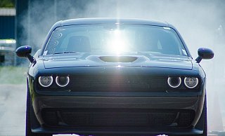 Ein PS-starker Dodge im Retrodesign machte sehr schnell die Polizei auf sich aufmerksam. Wenig später griffen die Beamten ein. - Symbolfoto: pixabay / Creative Commons
