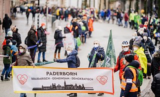Bereits am Samstag hatte es eine Protestaktion gegen die sogenannten Montagsspaziergänger gegeben. - BESIM MAZHIQI