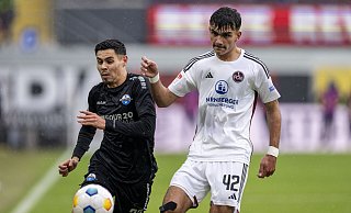 Hoffnungsträger unter sich: SCP-Leistungsträger Raphael Obermair wird wieder auf der Sechs spielen. Nürnberg hofft derweil auf Tore von Can Uzun (r.). - picture alliance/dpa