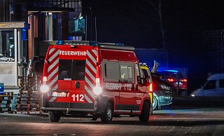 Am Mittwochabend rückte die Feuerwehr zu einem Großeinsatz bei Westfalia in Rheda-Wiedenbrück aus. - Paul Brinkmann
