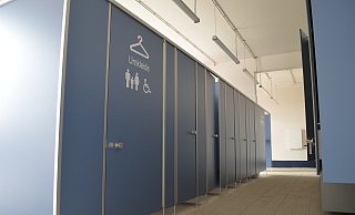 Die neuen Umkleiden im Freibad sind fertiggestellt. - Nicole Fischer