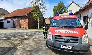 In der Bredenborner Königstraße kümmerte sich die Bredenborner Feuerwehr um die Koordination des Einsatzes. - Madita Schellenberg