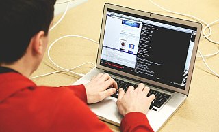 Durch die Verwendung offizieller Logos und Bildwortmarken wirken die gefälschten Schreiben authentisch und vertrauenserweckend. Die Bundespolizei warnt auch selbst vor dieser Masche auf ihrer Internetseite. - pixabay