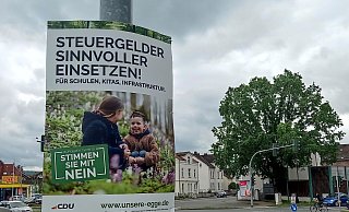 Zu groß, aber ausnahmsweise in Höxter erlaubt: die CDU-Plakate zur Nationalpark-Kampagne. - Michaela Bast