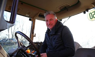 Christian Niermann betreibt in Preußisch Oldendorf-Schröttinghausen Forstwirtschaft und Ackerbau, wie vor ihm viele Generationen seiner Familie. Sein Wunsch ist es vor allem, dass auch seine Töchter den Betrieb eines Tages noch weiterführen können. - Ilka Gülker