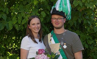 Das Königspaar Rebecca Seewald und Niklas Siewert. - Schützen