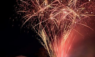 Am Samstag wird über Bad Lippspringe wieder ein großes Feuerwerk zu sehen sein. - Kulturfonds Bad Lippspringe