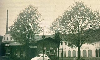 Das alte Bahnhofsgebäude im Jahr 1955. - Repro/Stadtarchiv