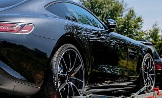Mit solchen Autos war der Angeklagte unterwegs und versetzte Verkehrsteilnehmer in Panik. - Symbolfoto