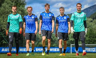 Artem Zaloha (v.l.), Henrik Koch, Henry Obermeyer, Lucas Kiewitt und Jonah Busse haben im Trainingslager mit den Profis von Arminia Bielefeld trainiert. - Sarah Jonek