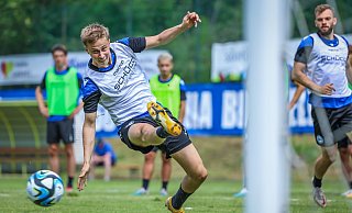 Mit Spaß im Trainingslager: Sam Schreck kommt im zentralen und defensiven Mittelfeld zum Einsatz - und hat seine Stärken klar im eigenen Ballbesitz. - Sarah Jonek