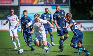 Mattis Beckmann (Mitte), der hier im Finale des Fruchtalarm-Cups vier Brakern entwischt, ist für seinen Trainer Engin Acar der Aufsteiger der Saison. - Sarah Jonek