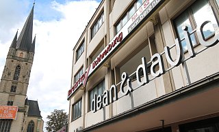 Das Restaurant "Dean & David" am Westerntor hat bereits geschlossen. Auch das Feinkostgeschäft "Violas'" ist seit längerem auf der Suche nach neuen Räumlichkeiten. - Henrike Buschmann