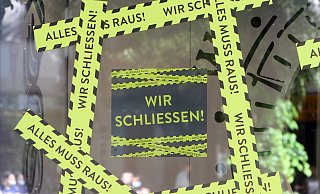 Es ist ein Bild, das Alltag geworden ist: Das Aus von Geschäften. Bitter ist aber, dass besonders viele Traditionsläden schließen müssen. - imago images/Ralph Peters