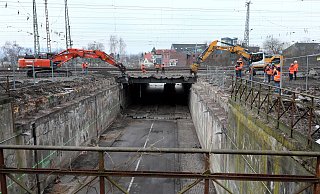 Die Bahn lässt die Brücke über die Sophienstraße neu bauen. - Frank-Michael Kiel-Steinkamp