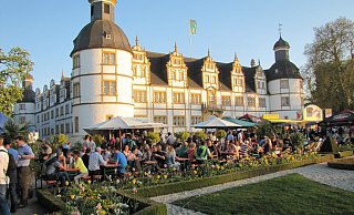 Das Bierfest soll wieder ein viertägiger Publikumsmagnet für Schloß Neuhaus werden. - Schloßpark- und Lippesee-Gesellschaft