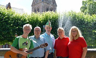 Bernhard Leifeld, Holger Nolte-Guenther, Markus Brexel, Kirsten Volmer und Julia Claes bereiten den jecken Gottesdienst vor. - StKG
