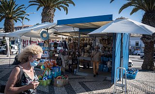 Ein Urlaub wie hier an der portugiesischen Algarve kann zur Zeit unliebsame Folgen haben. FOTO: IMAGO - imago images/NurPhoto