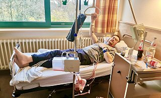 Der Rietberger Thomas Glich ist mit einer Stichwunde knapp an der Lunge vorbei ins Krankenhaus transportiert worden. Den Umständen entsprechend geht es ihm mittlerweile wieder gut. - nw