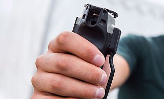 Der 28-Jährige soll in Bielefeld mit Pfefferspray die Herausgabe einer Schusswaffe verlangt haben. - picture alliance / Christophe Gateau/dpa