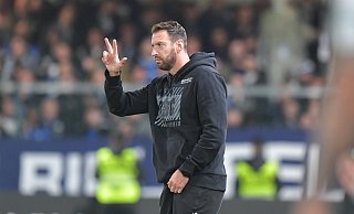 Gegen die Zweitvertretung von Borussia Dortmund braucht Arminia Bielefeld dringend drei Punkte – das weiß auch DSC-Trainer Mitch Kniat. - sport/presse/foto Jens Dünhölter