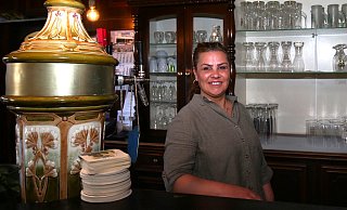 Sevgi Inan hat das italienische Restaurant an der Bahnhofstraße zu Anfang Mai übernommen und nun die Neueröffnung gefeiert. - Ilka Gülker