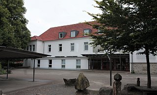 Die Grundschule unter den Linden in der Steinheimer Ortschaft Vinsebeck war für den Ernstfall gut vorbereitet. - Uwe Müller
