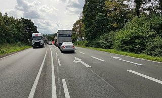 Freie Fahrt gibt es auf der Kreuzung B239/B65 in Lübbecke, hier in Blickrichtung von Espelkamp kommend auf der B239. Hier war im Sommer 2023 umfangreich gebaut worden. Nun kommen neue Baustellen. - Heike von Schulz Freie Fahrt gibt es auf der Kreuzung B239/B65 in Lübbecke, hier in Blickrichtung von Espelkamp kommend auf der B239. Hier war im Sommer 2023 umfangreich gebaut worden. Nun kommen neue Baustellen. - Heike von Schulz
