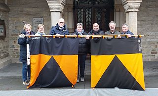 Über die Fusion der Kolpingsfamilien freuen sich (v.l.) Diana Kettelgerdes, Hiltrud Gowik, Peter Meermeyer und Claudia Masuth vom Delbrücker Vorstandsteam sowie Masoud Raeisi, Franz-Josef Volkmer und Johannes Hellinge aus Boke. - Kolpingsfamilie Delbrück