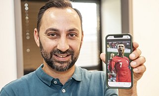 Alfio Longo, der Bielefelder Physio, der die Portugiesen fitmacht. - © Jörg Dieckmann - www. dieckmann-fotodesign.de
