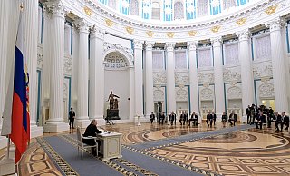 Wladimir Putin im Kreml in Moskau. - picture alliance / ASSOCIATED PRESS