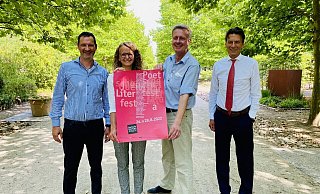 Dirk Markus (Creditreform, Rotarier, v. l.), Lena Bansmann (Sparkasse), Michael Scholz und Horst Prüßmeier blicken voller Vorfreude auf die Poetischen Quellen Ende August. - Nicole Sielermann