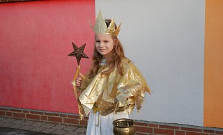 Die Sternenfee 2023 heißt Caline Lehmann. Sie wird beim Weihnachtsmarkt in Preußisch Oldendorf dem Nikolaus assistieren. - Sonja Vollmer