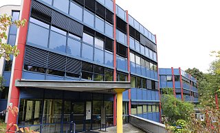 Das einst als Technologiezentrum gebaute "Zentrum für Forschung und Entwicklung" (ZFE) gehört seit 2002 zum HDZ. - Jörg Stuke
