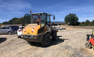 Die Arbeiten an dem neuen Brückenbauwerk in Höhe der Oerlinghauser Straße laufen wieder auf Hochtouren. Aktuell werden die Rampen zu den geplanten Kreiseln und neue Wege für Fußgänger und Radfahrer vorbereitet. - Sven Kienscherf