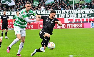 Hier gibt Marcel Mehlem (r.) für den SV Sandhausen im Heimspiel gegen die SpVgg Greuther Fürth Vollgas. - picture alliance
