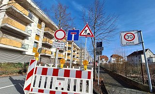 Die Ernst-Reuter-Straße im Bereich zwischen Else-Straße und Bahnhofstraße ist seit einiger Zeit gesperrt. - Peter Heidbrink