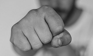 Ein bisher unbekannter Mann sei durch den Frucht-Frevel so in Rage geraten, dass er völlig die Beherrschung verlor. - Symbolfoto: Pixabay