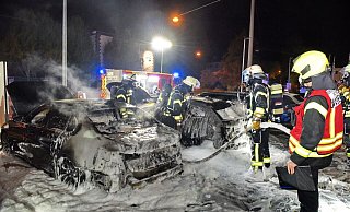 Die Ermittler zählten elf Brandstiftungen an Autos vor Autohäusern und Gebrauchtwagenhändlern. Bei diesem BMW-Händler gingen damals zwei Fahrzeuge in Flammen auf. - Barbara Franke