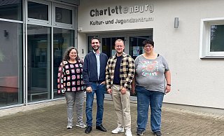 Bieten jungen Menschen eine politische Bühne: Lisa Kinnius (v. l.), Samir Alnajjar, Finn Niklas Hildebrand und Nicole Ronellenfitsch.. - Bündnis für Toleranz
