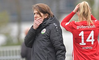 FSV-Trainerin Britta Hainke ist entsetzt: Ihr Zweitligateam gab ein sicher geglaubtes Spiel aus der Hand. - Jens Dünhölter