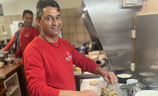 Koch Vinod Singh kombiniert indische Küche und deutschen Geschmack. - Andzelika Kassan