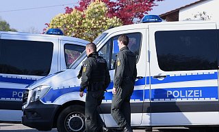 Plötzlich stand die Polizei vor der Tür des Verdächtigen. - Symbolfoto: picture alliance / Pressefoto UL