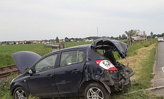 In Lübbecke-Blasheim kam es zu einem Zusammenstoß zwischen der Eurobahn und einem Opel Corsa. - Klaus Frensing In Lübbecke-Blasheim kam es zu einem Zusammenstoß zwischen der Eurobahn und einem Opel Corsa. - Klaus Frensing
