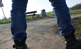 An dieser Kreuzung treffen sich die Jugendlichen seit anderthalb Jahren. Doch nun hinterlassen sie immer mehr Müll. - Jan-Henrik Gerdener