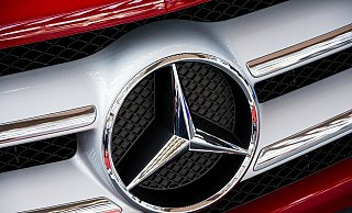 Der Mercedes war zeitweise mit deutlich über 200 km/h auf der A 44 unterwegs. - Symbolbild: Pixabay