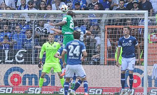 Beim Gegentreffer zum 0:1 war Arminia-Torwart Jonas Kersken machtlos. Der Keeper erwies sich erneut als starker Rückhalt für sein Team. - Oliver Krato